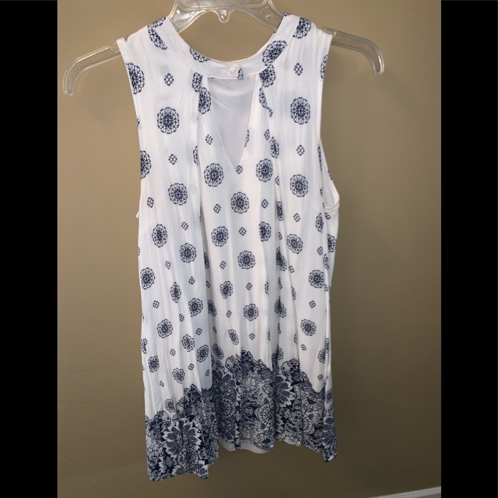Sleeveless dress